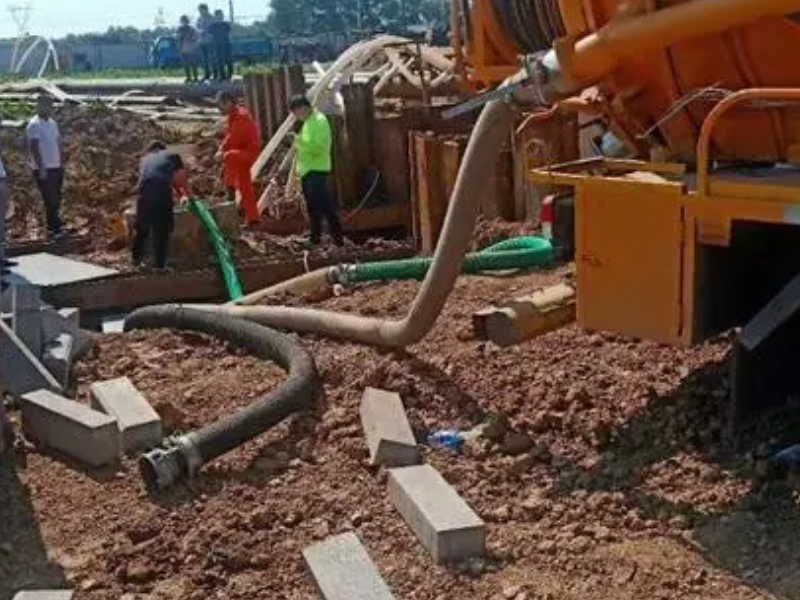 广州市白云区疏通厕所室内补漏装修